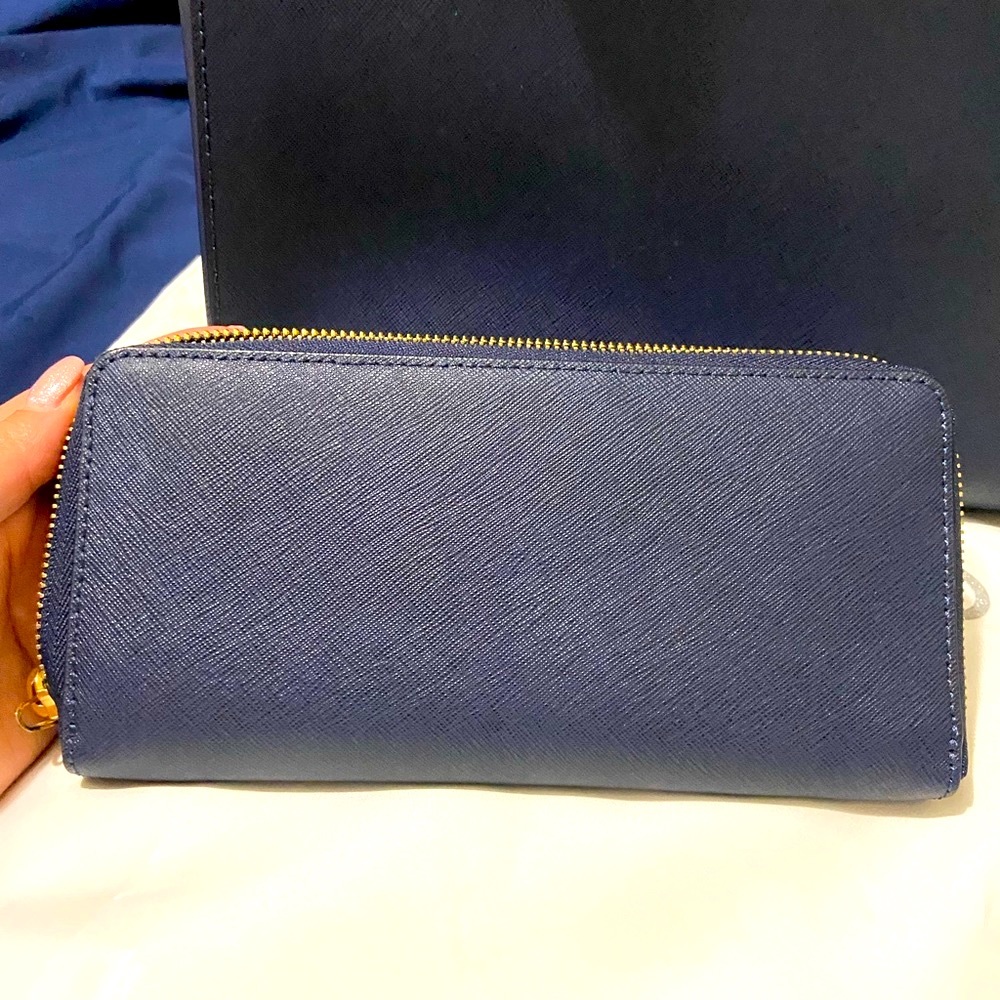 Bundle Michael Kors "Sutton" Purse & Wallet - Picture 7 of 16